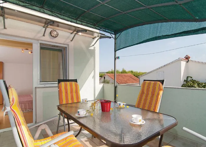 Apartments Otok
