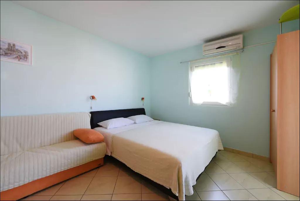 Apartment Otok Trogir